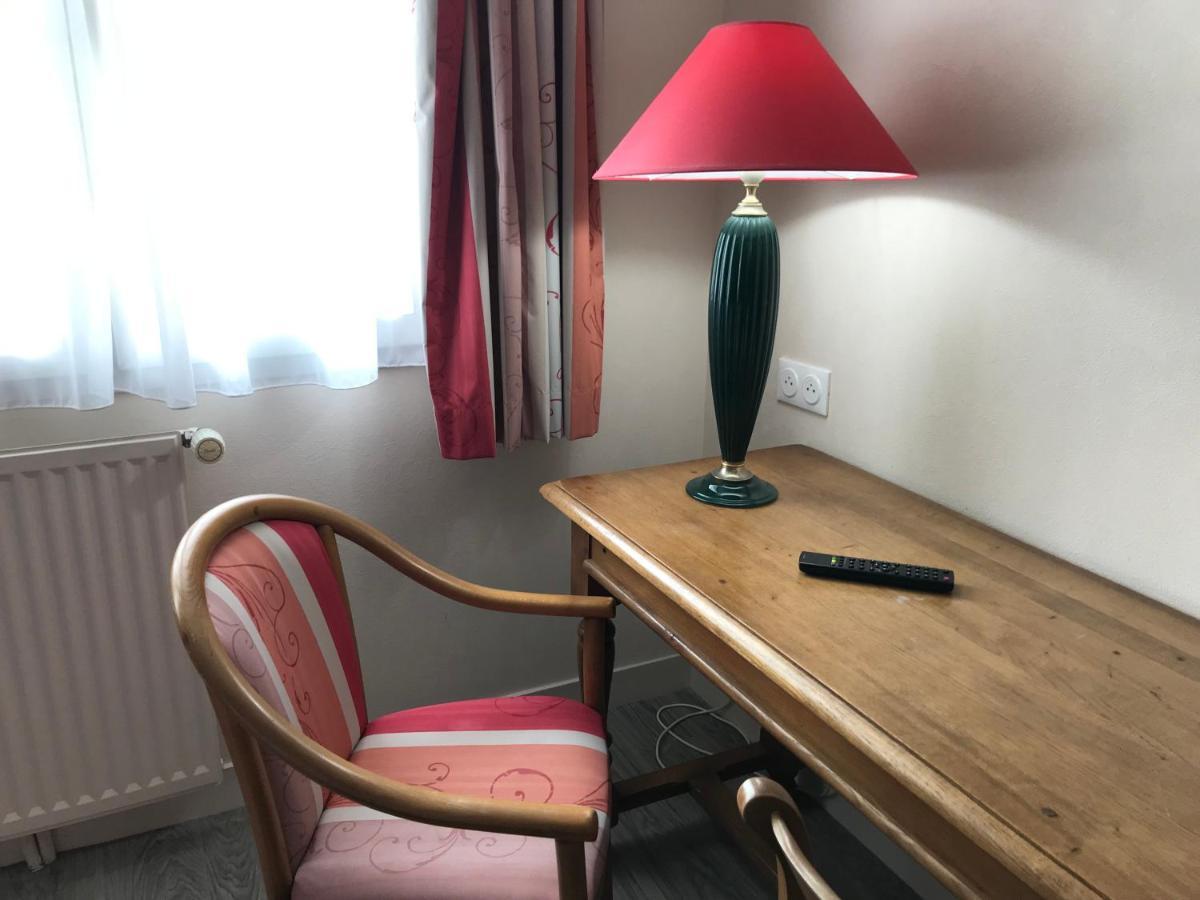 Logis La Villa Des Houx Aumale Dış mekan fotoğraf